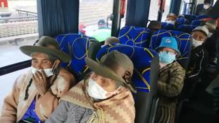 Cusco: Policía habilita vehículos para trasladar a ancianos que hacían cola a sus domicilios  