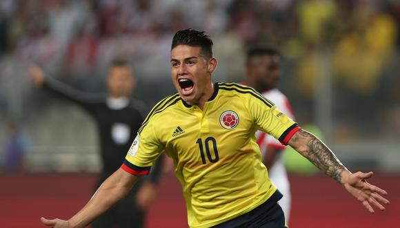 El colombiano James Rodríguez resaltó la evolución del fútbol peruano, tras el empate a uno que clasificó de manera directa a Colombia y llevó a Perú al repechaje. (Foto: EFE)