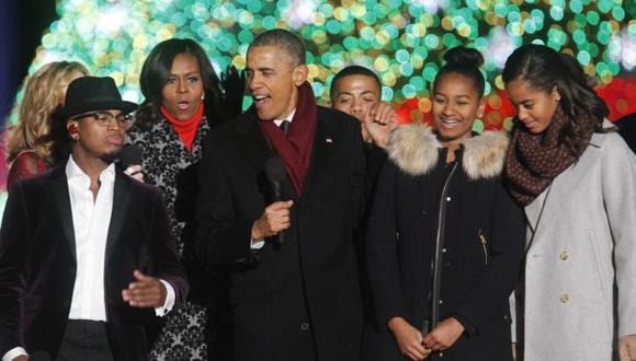 Los Obama encienden árbol de Navidad de la Casa Blanca [VIDEO]
