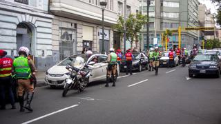 ATU envía al depósito a 27 ‘taxi colectivo’ en operativos en Cercado de Lima y Rímac