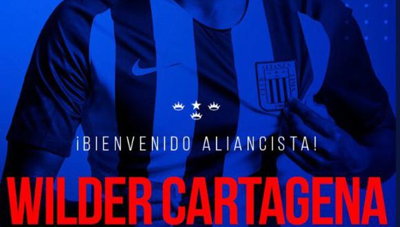Wilder Cartagena feliz por volver a casa, luego de 6 años. (Foto: Facebook Alianza Lima)