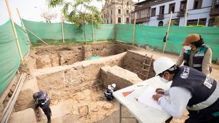 Hallan restos arqueológicos debajo de la alameda Chabuca Granda 