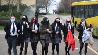 Inglaterra reabre las escuelas en el comienzo de la desescalada ante la caída de contagios de coronavirus