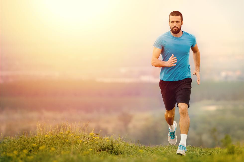 La actividad física es elemental para mantenerse saludable. A continuación, cinco ejercicios que recomiendan los especialistas de Harvard. (Foto: Shutterstock)