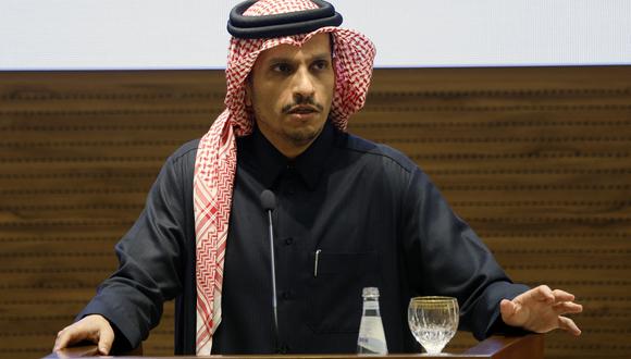 El Primer Ministro y Ministro de Relaciones Exteriores de Qatar, Jeque Mohammed bin Abdulrahman al-Thani. (Foto de Karim JAAFAR / AFP)
