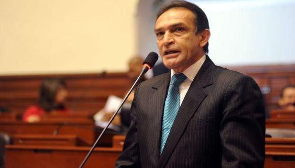 Congreso de la República pone la mira en Carlos Moreno