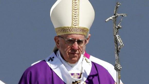 Papa clamó contra emigración y "traficantes de muerte" [VIDEO]