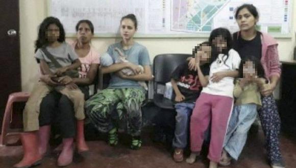 Ocho personas fueron halladas ayer en precarias condiciones en Junín. Las mujeres adultas son Paola Vega (izquierda), Patricia Aguilar (centro) y Maryori García. (Foto: AP)