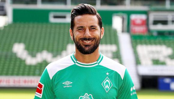 Claudio Pizarro se está preparando para el retiro, pero el Werder Bremen quiere tenerlo por más tiempo como futbolista. En marzo la directiva le ofrecerá un nuevo contrato al delantero peruano. (Foto: BILD)