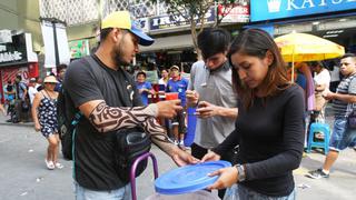 La Victoria pide a 126 venezolanos que realizan comercio ambulatorio retirarse de Gamarra