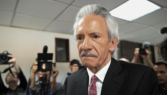 El periodista guatemalteco José Rubén Zamora, dueño de El Periódico, llega para escuchar el fallo de la corte guatemalteca en un caso en su contra, en el Palacio de Justicia de Ciudad de Guatemala, el 14 de junio de 2023. (Foto de Johan ORDONEZ / AFP)