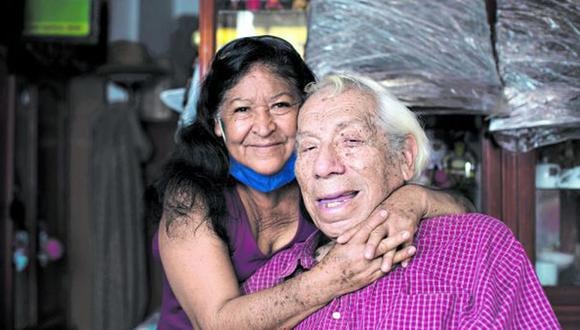 Juntos desde hace 25 años, Julia Quispe y Guillermo Campos luchan ante la adversidad.
 (Foto: César Campos / GEC)