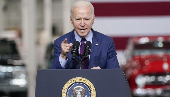 El presidente Joe Biden habla en el Ford Rouge EV Center, el martes 18 de mayo de 2021, en Dearborn, Michigan (Estados Unidos). (AP/Evan Vucci).
