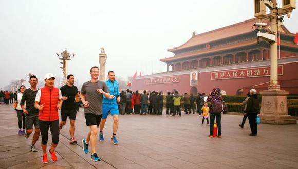 Mark Zuckerberg volvió a China para correr en Plaza Tiananmén