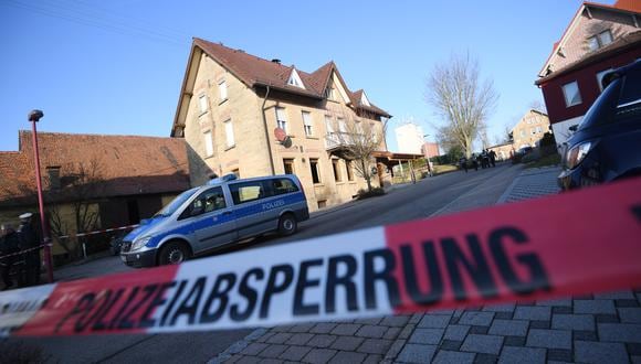 El tiroteo se habría producido en un albergue, ubicado en una avenida donde está situada la estación de tren, según el diario Bild. La avenida ha sido cerrada por cordones policiales. (Foto: AFP)