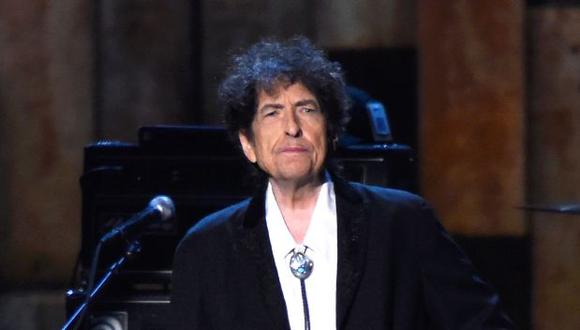 Bob Dylan finalmente recibirá el casi millón de dólares que entrega la Academia al ganador del Nobel. (Foto: AFP)