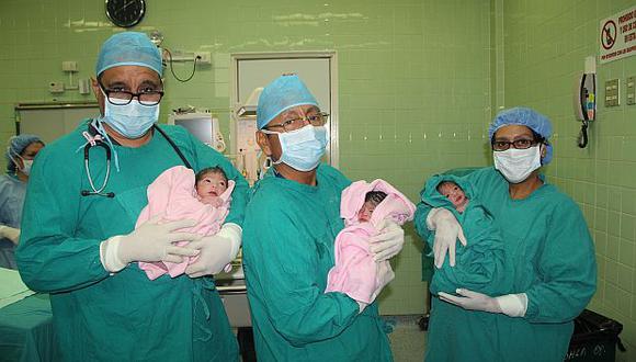 Nacen saludables trillizas en el hospital Dos de Mayo