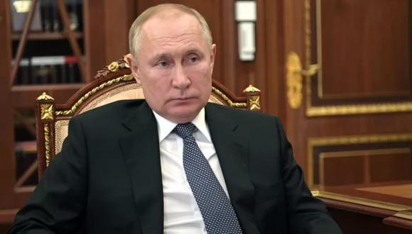 El presidente de Rusia, Vladimir Putin, no habría recibido información fidedigna sobre los riesgos de invadir Ucrania. GETTY IMAGES