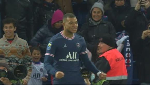 Mbappé marca el 2-0 del PSG vs Lorient por la Ligue 1. (Foto: captura de pantalla - ESPN)