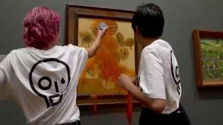 Activistas comparecen ante un juez por tirar sopa de tomate a un cuadro de Van Gogh | VIDEO