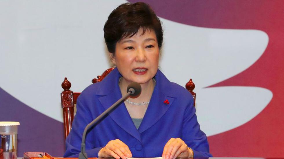 El Tribunal Constitucional ratific&oacute; en un dictamen hist&oacute;rico la destituci&oacute;n de la presidenta de Corea del Sur por su conexi&oacute;n con el caso &quot;Rasputina&quot;, veredicto que desat&oacute; unas violentas protestas de sus segui