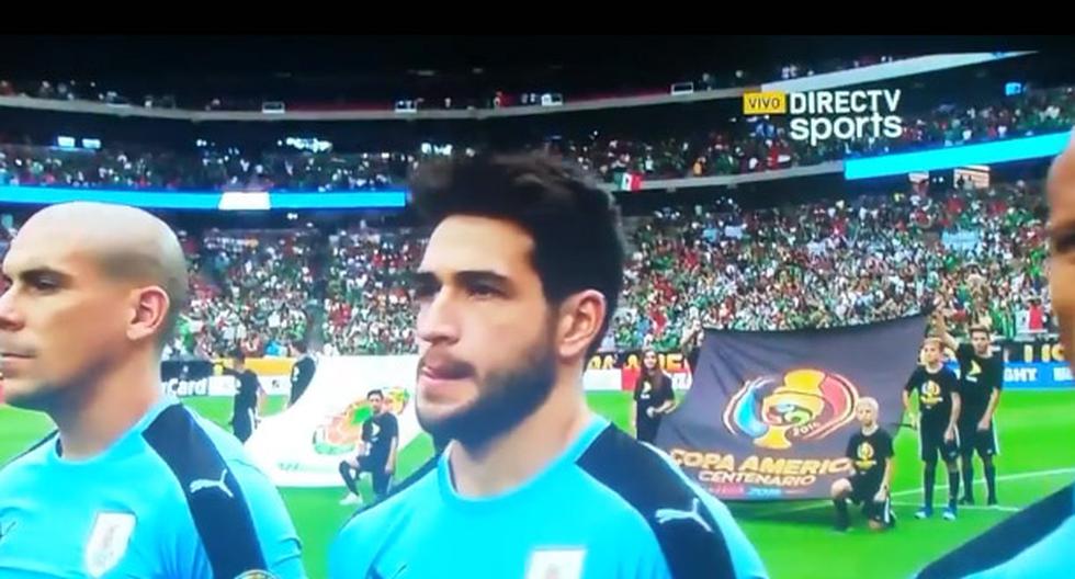 La cara de los jugadores de la selección de Uruguay lo decía todo. Había una incomodidad tremenda. (Foto: Captura DirecTV)