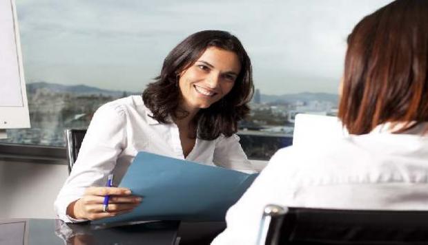 El pago que una 'headhunting' obtiene por cada contratación depende de varios factores y es variable: oscila entre el 6% y 35% de la remuneración bruta anual del ejecutivo contratado.