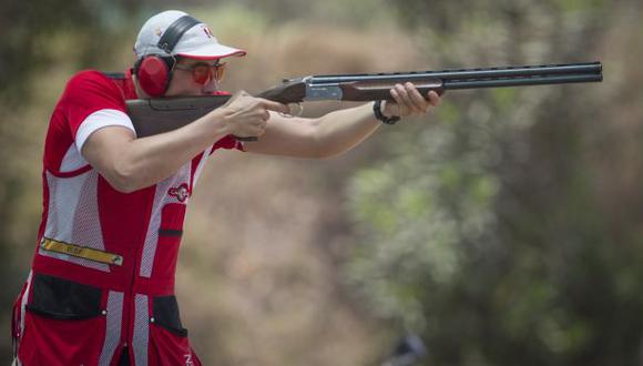 Peruano campeón mundial de tiro amenaza con retirarse