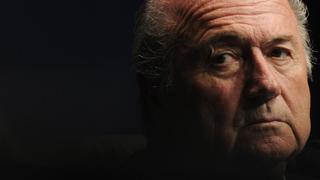 Joseph Blatter renunció a la FIFA y el FBI lo tiene en la mira