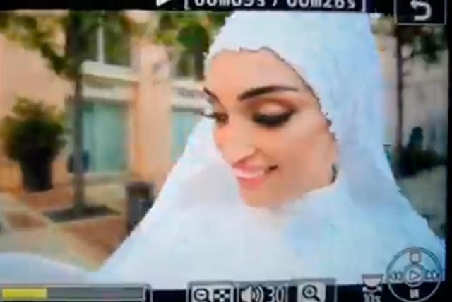 El video capta el momento de la explosión en Beirut durante una sesión fotográfica de una novia | Foto: Captura de @RaShalhoub/Twitter | Desliza a la derecha para ver  más fotos