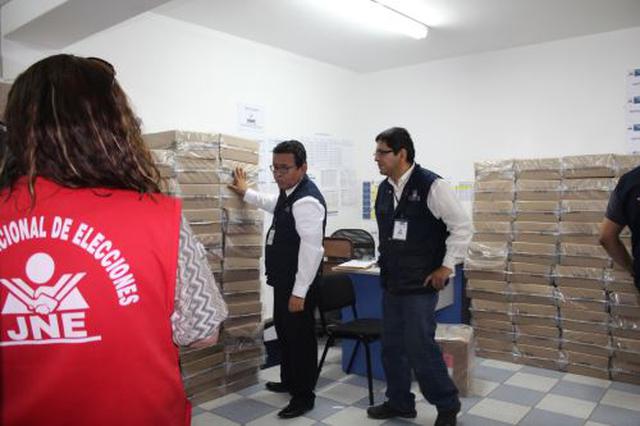 Entrega de material electoral en Áncash (Foto: Andina)