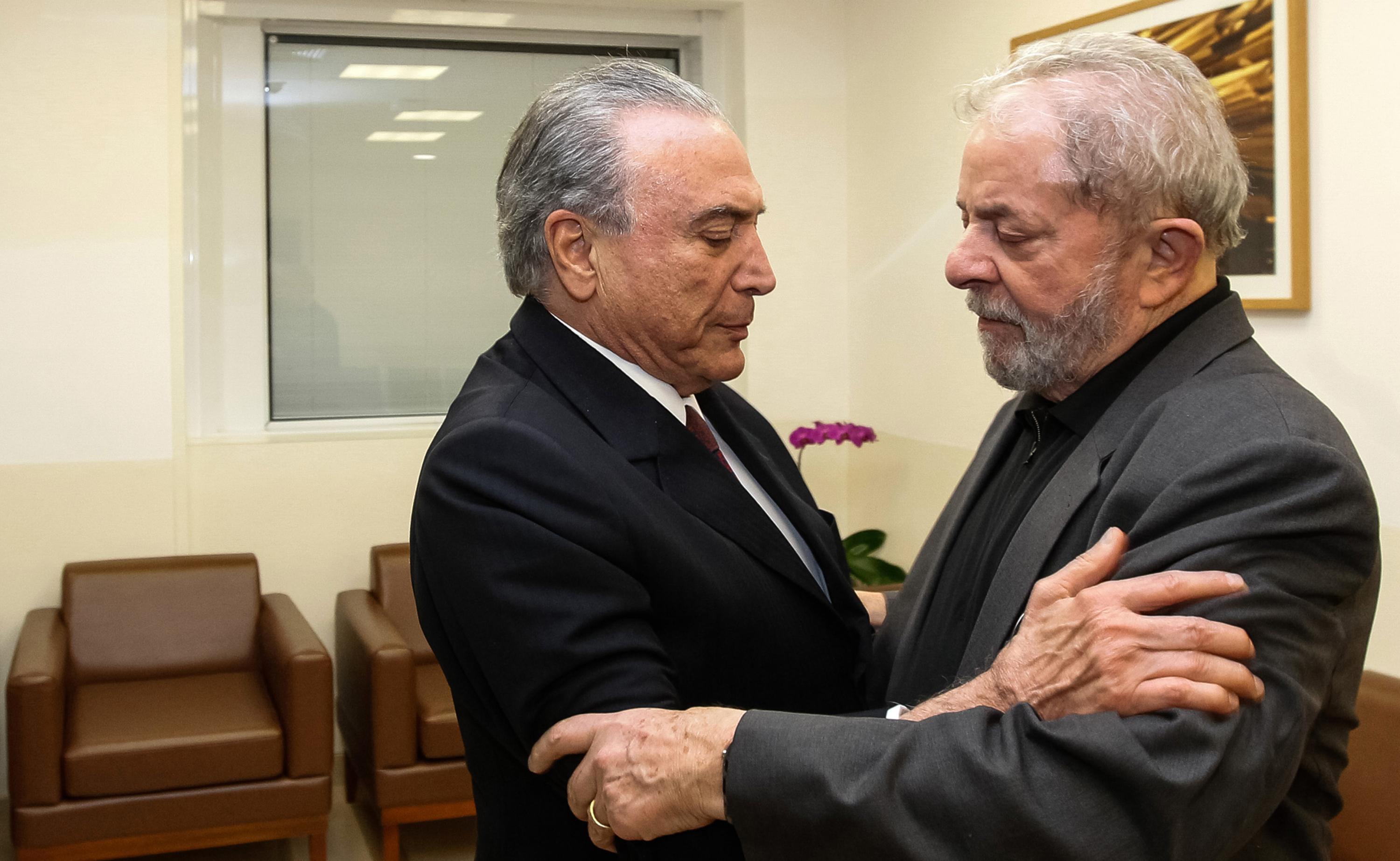 La cárcel, el destino de Lula da Silva y Michel Temer por "comandar" la corrupción en Brasil. Foto: Archivo de AFP