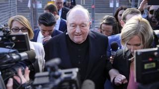 Renuncia arzobispo australiano culpable de encubrir abusos sexuales contra menores
