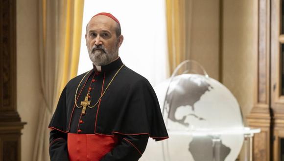 Javier Cámara caracterizado como el cardenal Gutiérrez en "The New Pope", una ficción que reimagina la vida en el Vaticano. (Foto: Difusión)