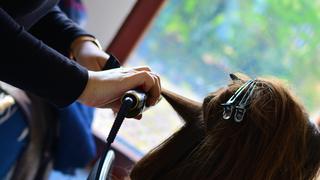 Productos para alisar el cabello aumentan el riesgo de padecer cáncer de útero