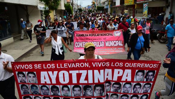 El 26 de septiembre de 2014, 43 estudiantes de la Escuela Normal Rural de Ayotzinapa fueron detenidos por la policía de Iguala y entregados al crimen organizado, que los asesinó e incineró en un basurero. (EFE)