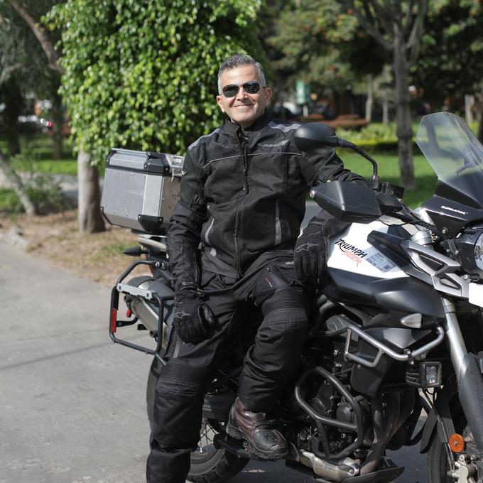 Marco Nicoli, director de ManpowerGroup, confiesa su pasión por las motos