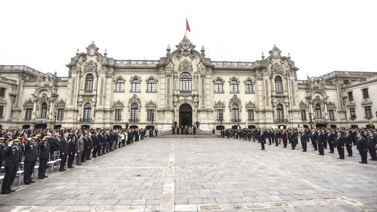 Palacio de Gobierno en el 2017: condecoración del GEIN