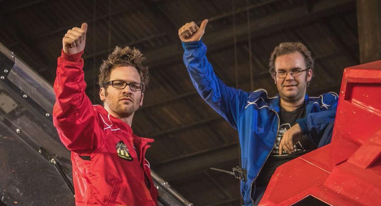 Gui Cavalcanti y Matt Oehrlein, cofundadores de MegaBots, se quedaron con la victoria. (Foto: MegaBots / Captura de Facebook)