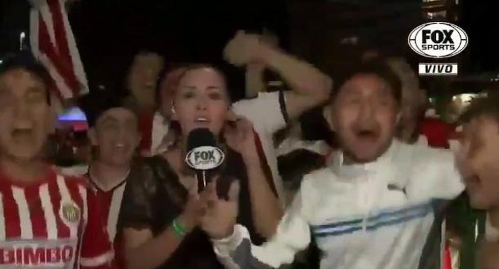 La periodista Maria Fernanda Mora fue agredida por unos hinchas de las Chivas de Guadalajara tras la fina de la Concachampions. (Video: FOX Sports)
