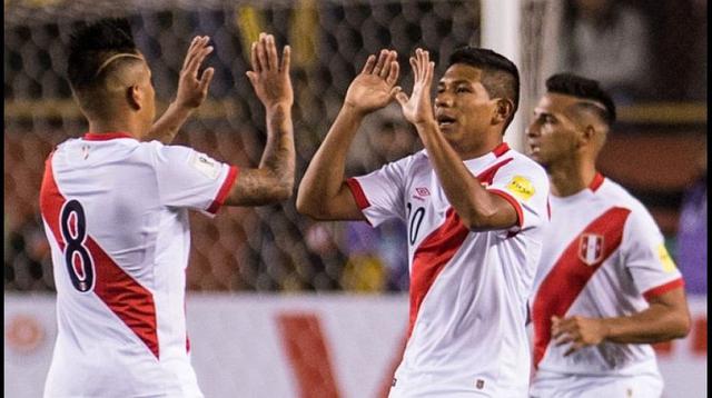 El técnico de la selección peruana, Ricardo Gareca, mandaría este once inédito ante el amistoso contra Chile en Miami.  La 'Blanquirroja no contará con Jefferson Farfán por lesión. (Foto: AFP).