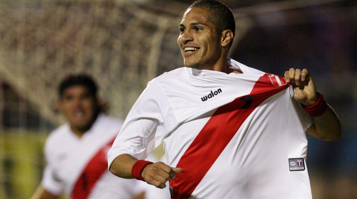 Paolo Guerrero y sus distintos peinados en la selección peruana - 5
