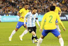 Lionel Messi 'fichó' a Paulinho en un Argentina vs. Brasil