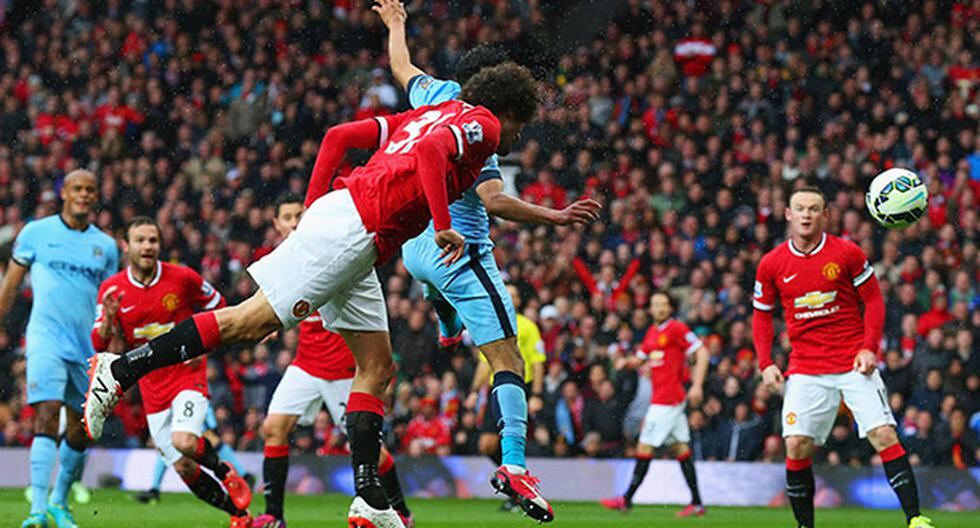 Marouane Fellaini pone en ventaja al Manchester United. (Foto: Getty Images)