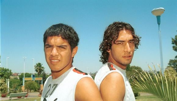 En el 2005, Juan Manuel Vargas y Juan Cominges llegaron a Argentina para jugar por primera vez en el extranjero. Ambos defendieron la camiseta de Colón de Santa Fe, finalista de la Copa Sudamericana. (Foto. GEC)