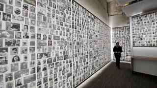 Exponen en París obras expoliadas por los nazis y en manos de museos como el Louvre