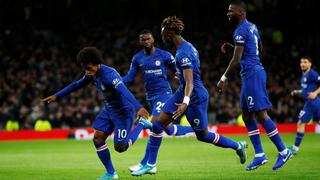 Chelsea venció 2-0 al Tottenham con doblete de Willian por la fecha 18 de la Premier League [FOTOS]