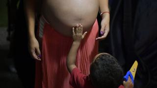 ¿Cómo es esperar un primer bebé en una Venezuela en crisis? | FOTOS