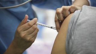 Vacunagate: Carlos Castillo defiende su vacunación y precisa que él no decidió quiénes recibían dosis de Sinopharm