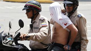 Venezuela: La policía extorsiona a los detenidos en protestas